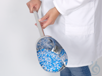 PharmaScoop with long handle