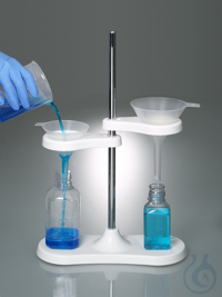 Funnel stand for two funnels