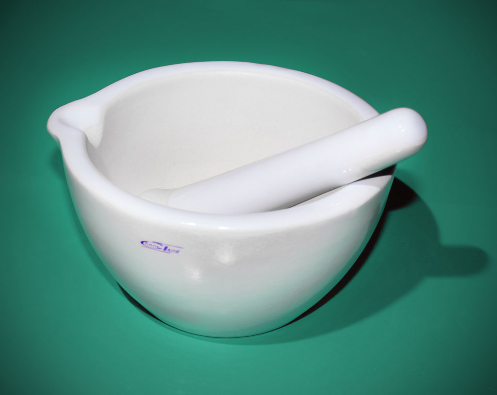 moździerz porcelanowy z tłuczkiem śr.wew. 060 mm zew.80mm poj.60ml