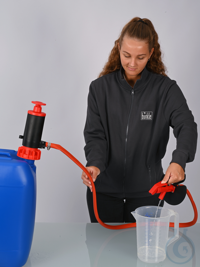 Discharge hose with shut-off valve for PumpMaster for aqueous liquids